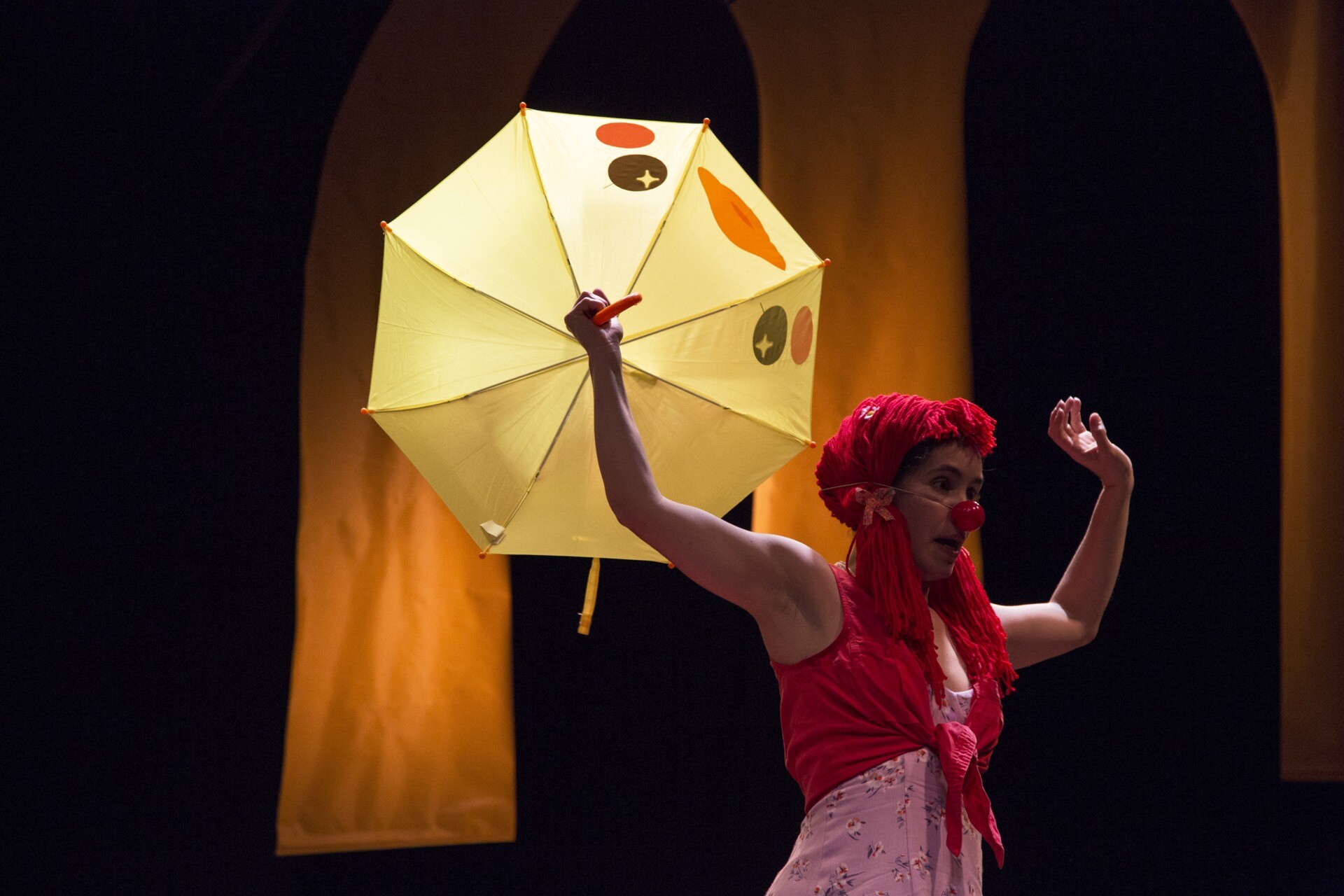 Escena 5 de Las Partículas de Dios dirigida por Gabriela Ochoa