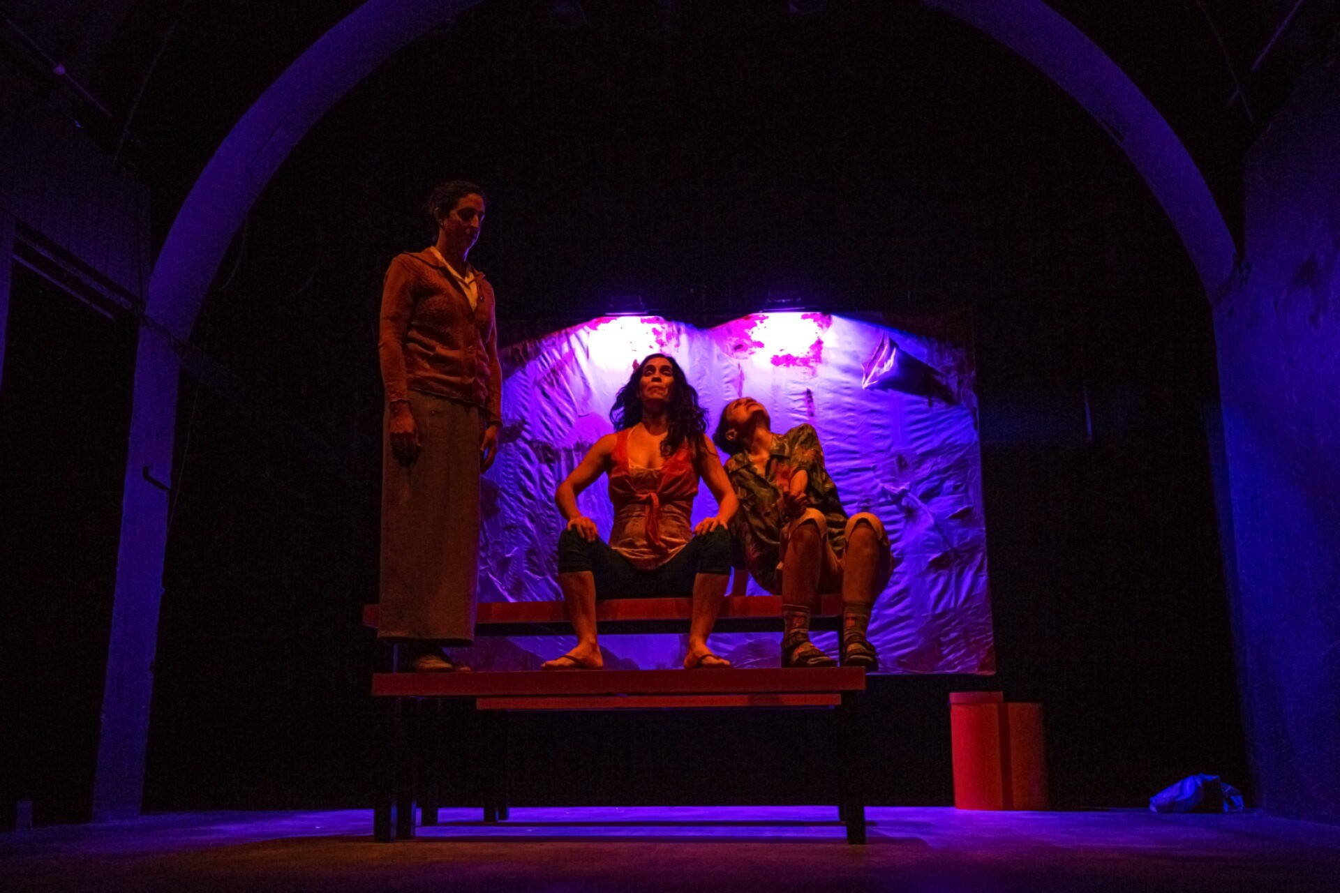 Escena 6 de Las Partículas de Dios dirigida por Gabriela Ochoa