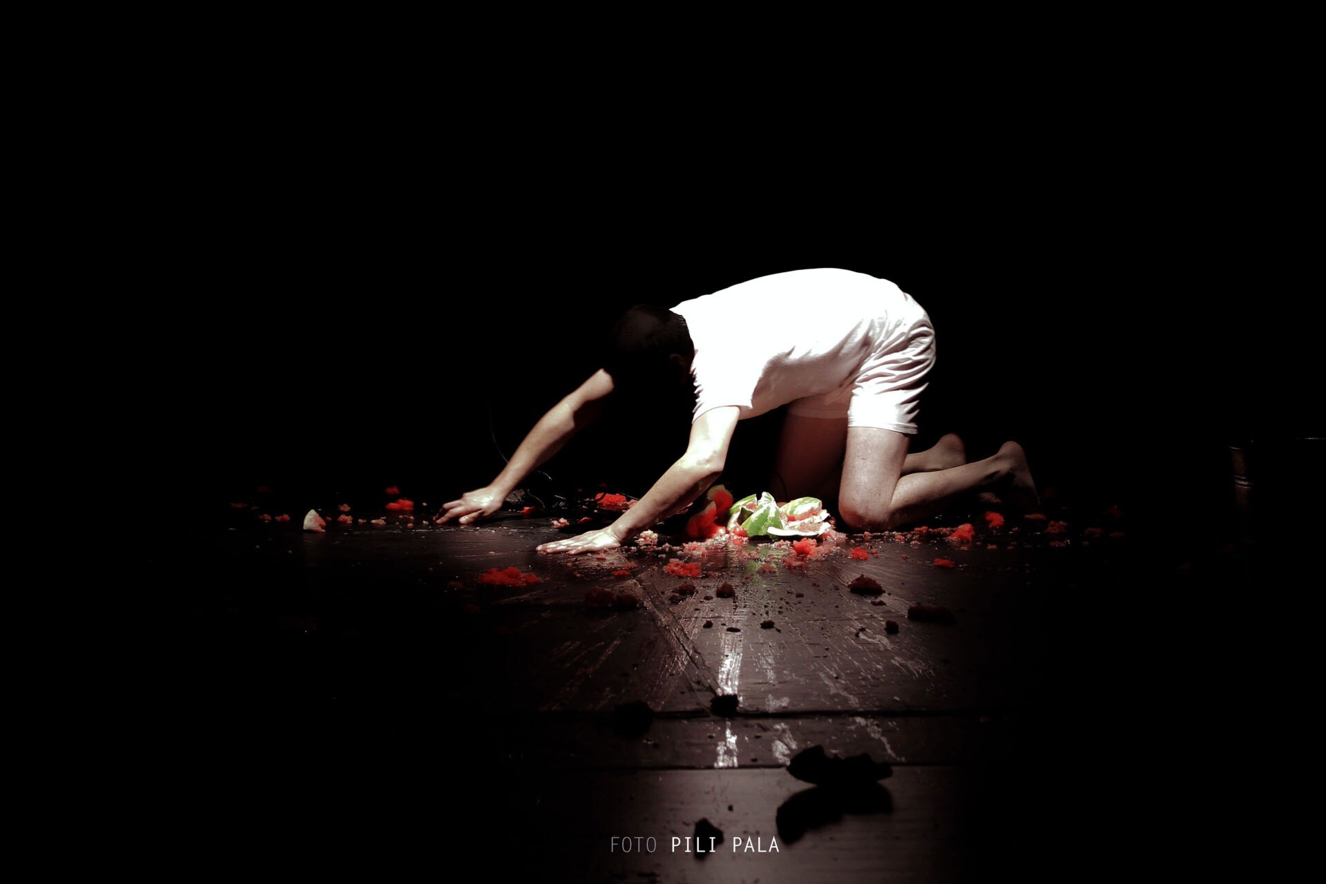 Escena 7 de Sin Paracaídas dirigida por Gabriela Ochoa